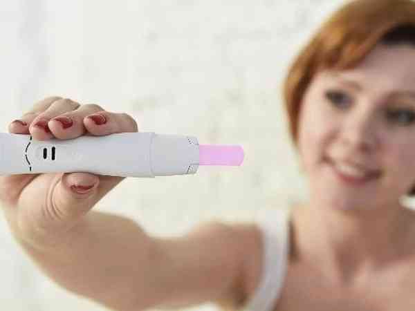 用康乃格早早孕验孕棒并非两天能测出，这个用法要知晓