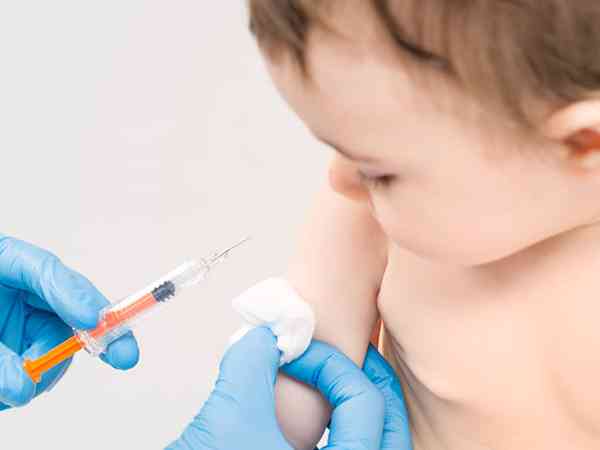 在外地弄丢接种证应回本地，补办儿童疫苗小绿本需要2-3天