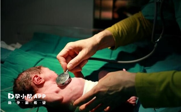 新生儿出生14天后可乘坐飞机