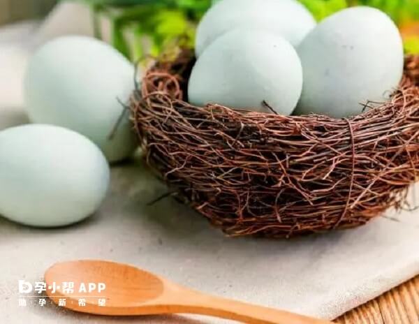 吃鹅蛋过多可能会影响胚胎发育