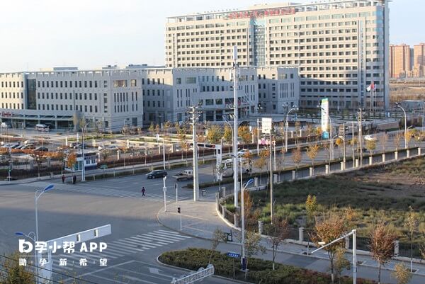 新疆医科大学第一附属医院是三甲医院