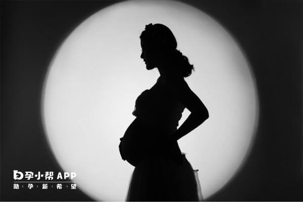 宫缩频繁的孕妇可用间苯三酚保胎