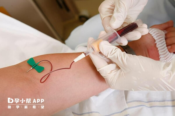 采取母体静脉的血液检测DNA