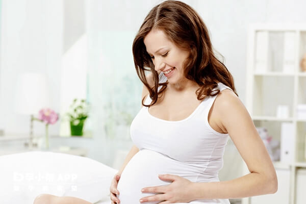 怀男宝宝孕妇乳晕和乳头变化不大