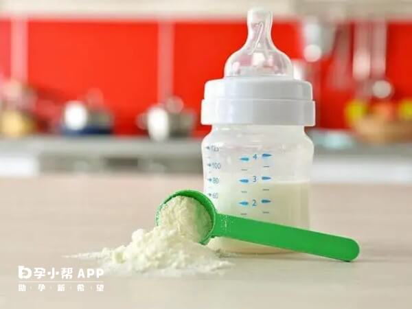 奶粉可能会引起宝宝过敏性鼻炎