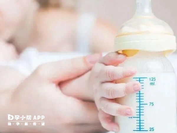 母乳瓶喂容易影响宝宝发育