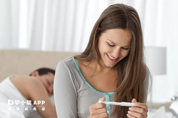 验孕棒显色慢可能怀女孩