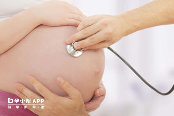 孕妇腹部较大可能怀双胎