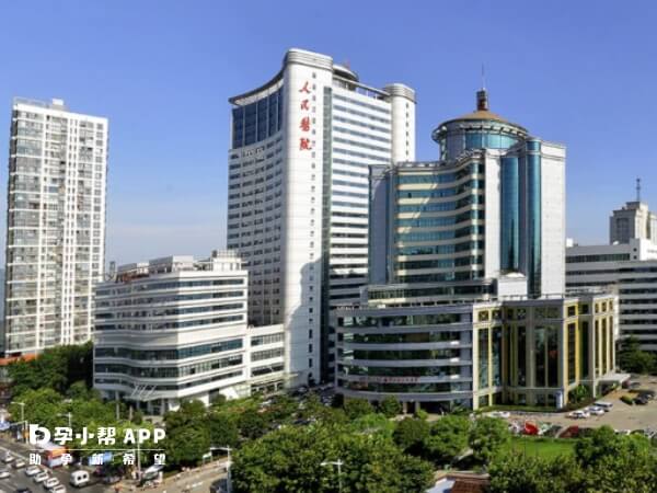 武汉大学人民医院外貌