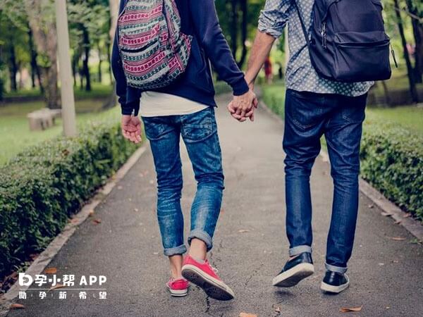 中国同性恋不合法也不违法