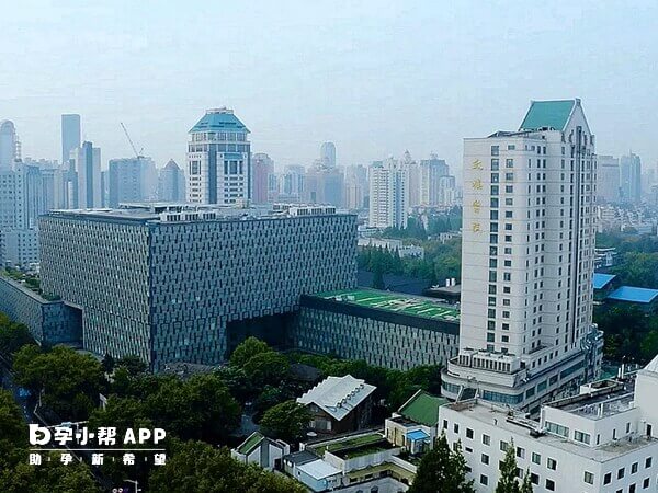 南京鼓楼医院外貌
