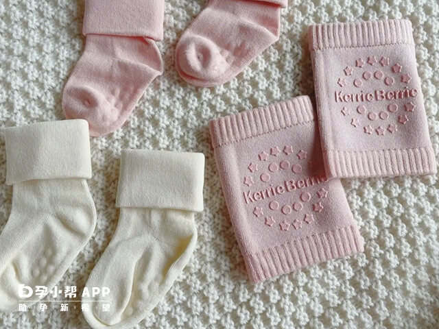 什么情况下婴儿能穿袜子睡觉