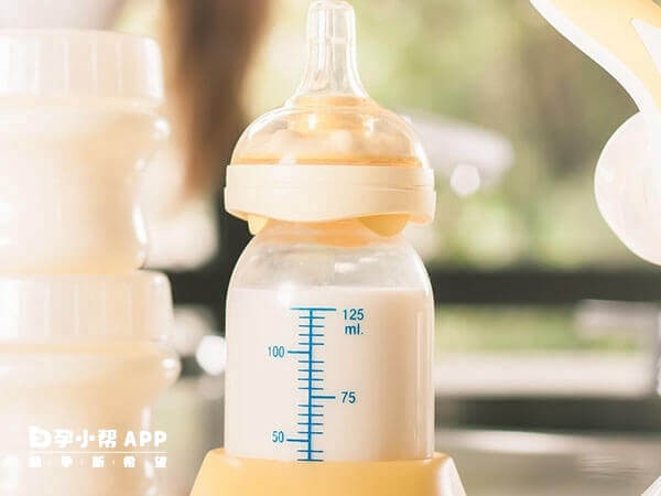 宝宝一直做吸奶动作是什么导致的